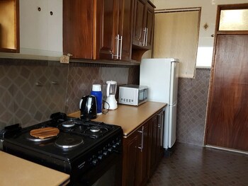 2bedrooms private apart junction mall