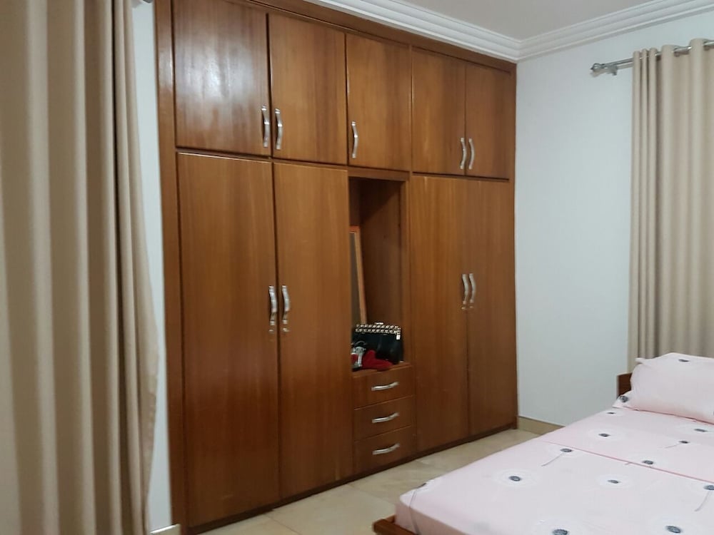 2bedrooms private apart junction mall