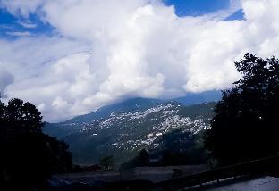 Superview Waterfall,India>>Gangtok,2 star