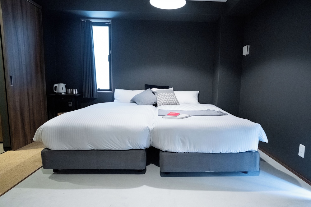 wayfarer shinsaibashi