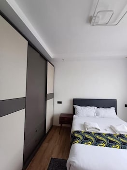 urban oasis apartment by edmor suites