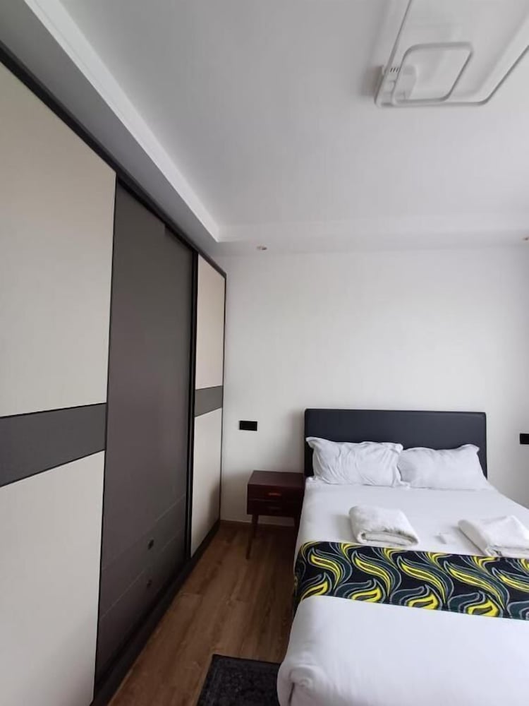 urban oasis apartment by edmor suites