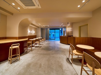 hotel plus hostel tokyo asakusa 2