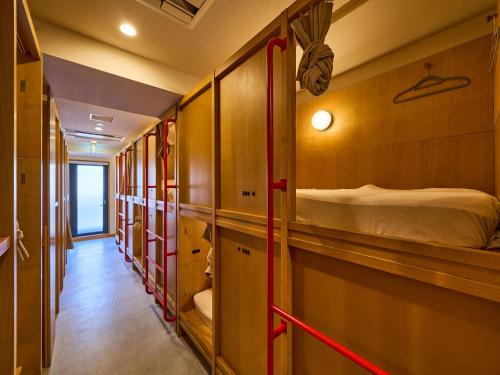 hotel plus hostel tokyo asakusa 2