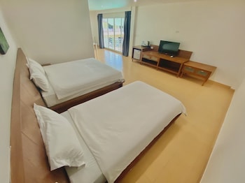 v beach resort