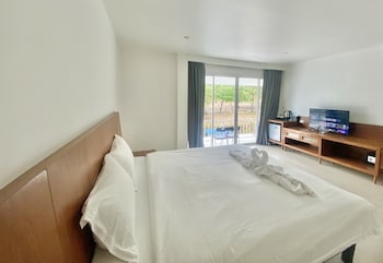 v beach resort