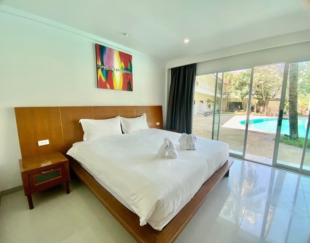 v beach resort