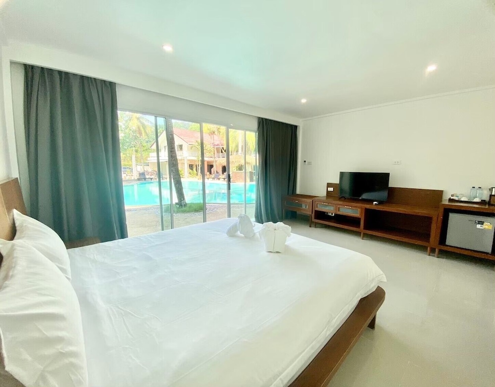 v beach resort