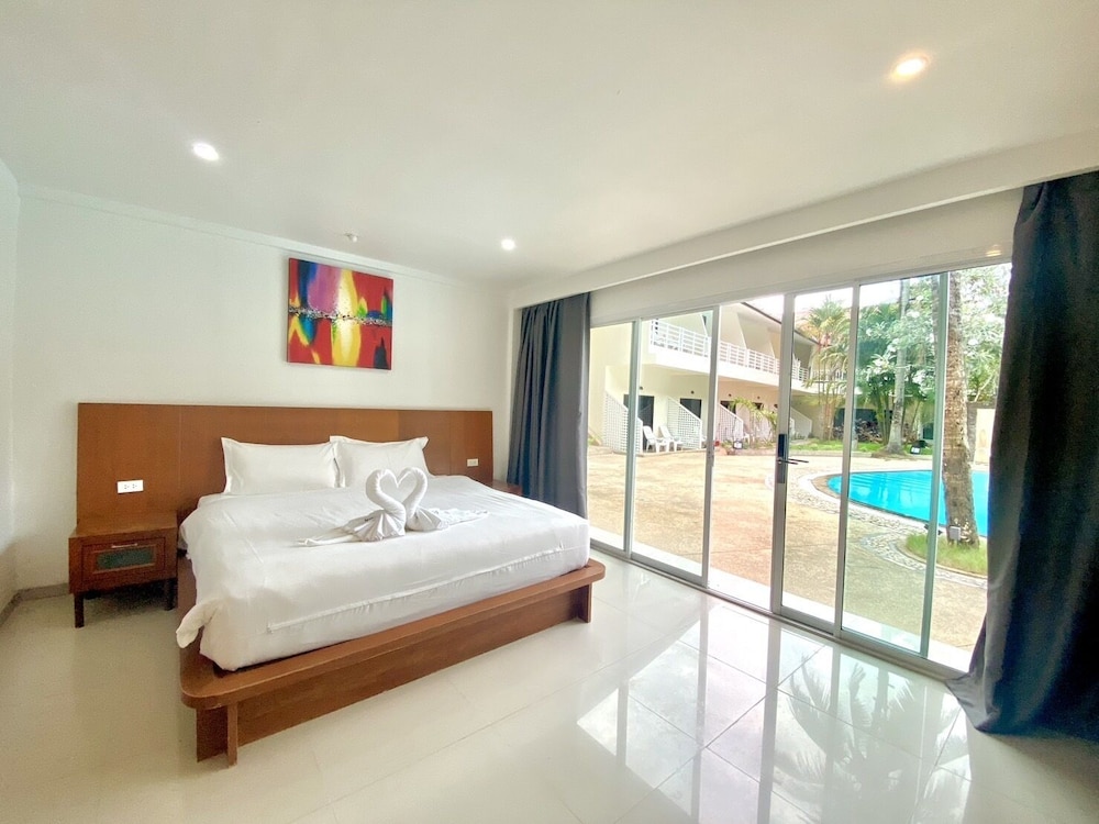 v beach resort