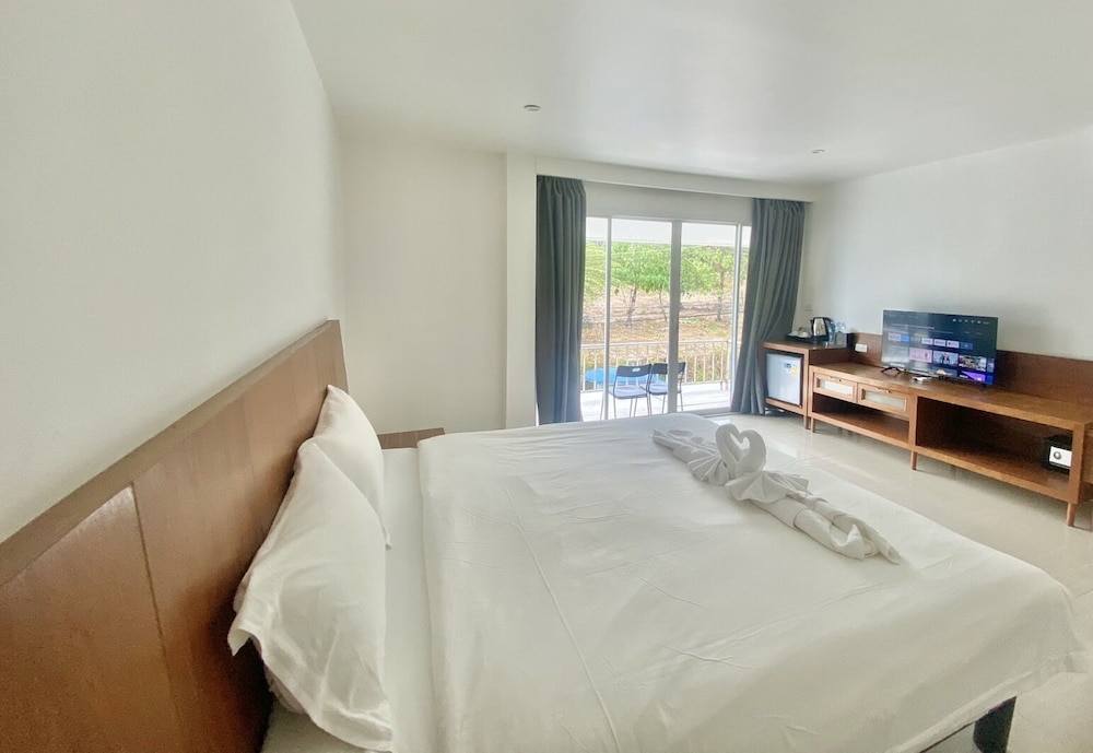 v beach resort