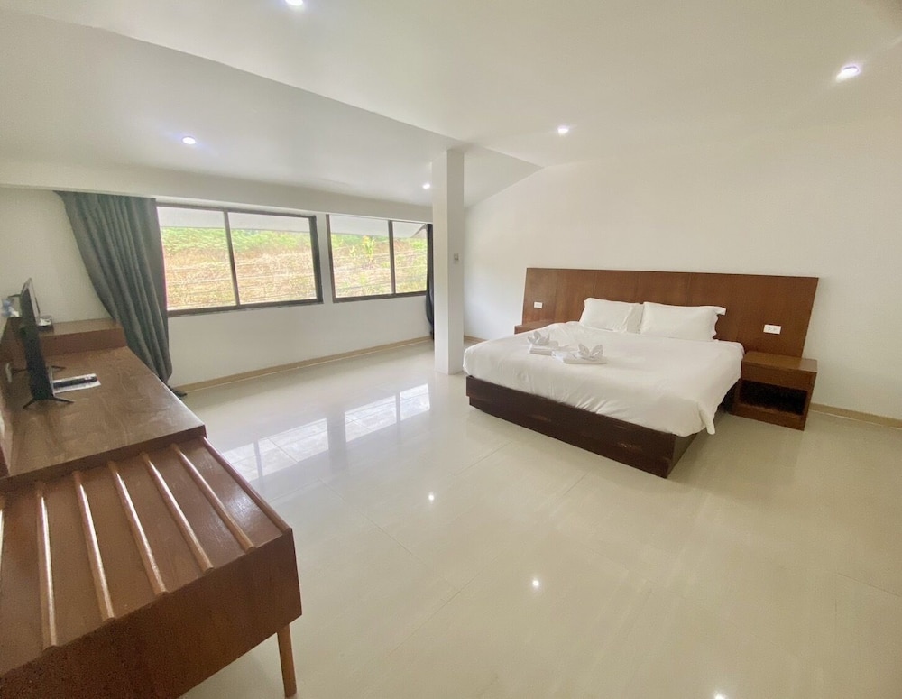 v beach resort
