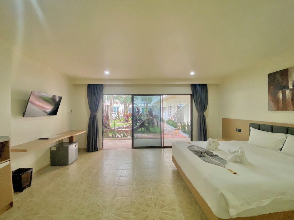 v beach resort