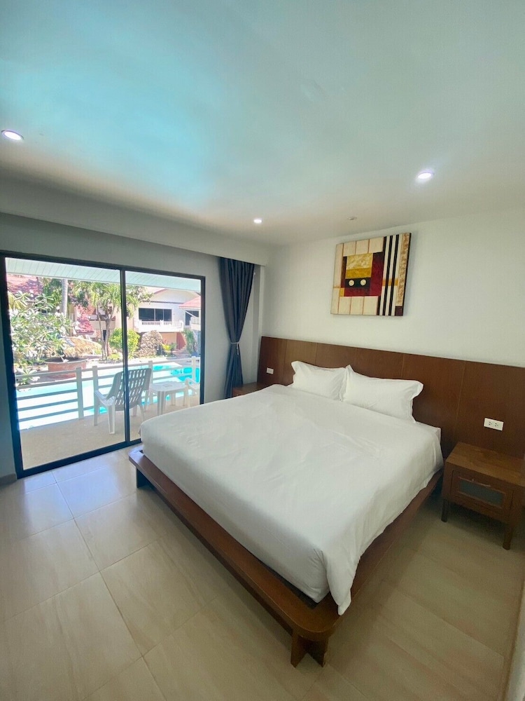 v beach resort