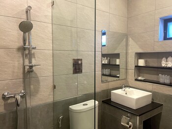 hideaway resort ban chang