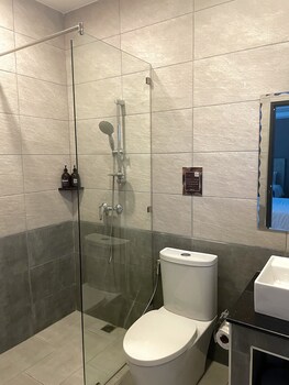 hideaway resort ban chang