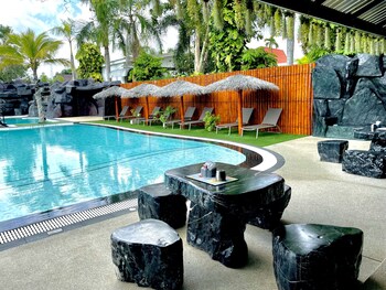 hideaway resort ban chang