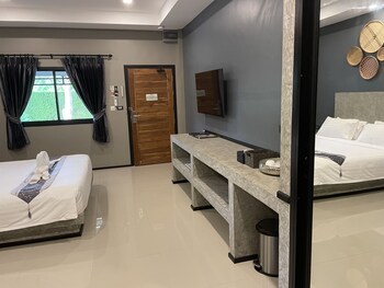 hideaway resort ban chang