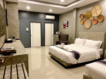 hideaway resort ban chang