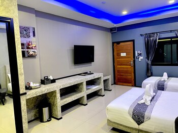 hideaway resort ban chang