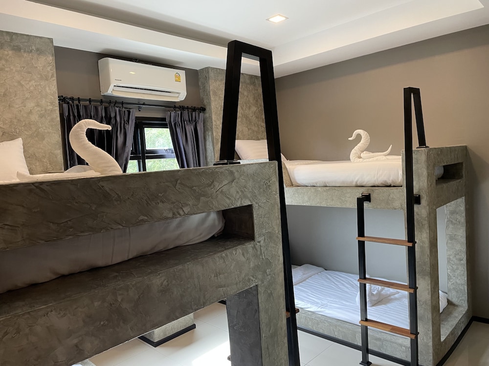 hideaway resort ban chang