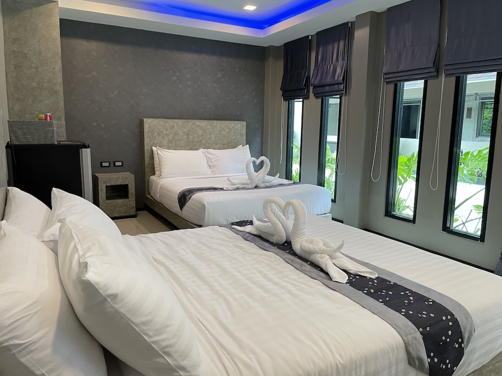 hideaway resort ban chang