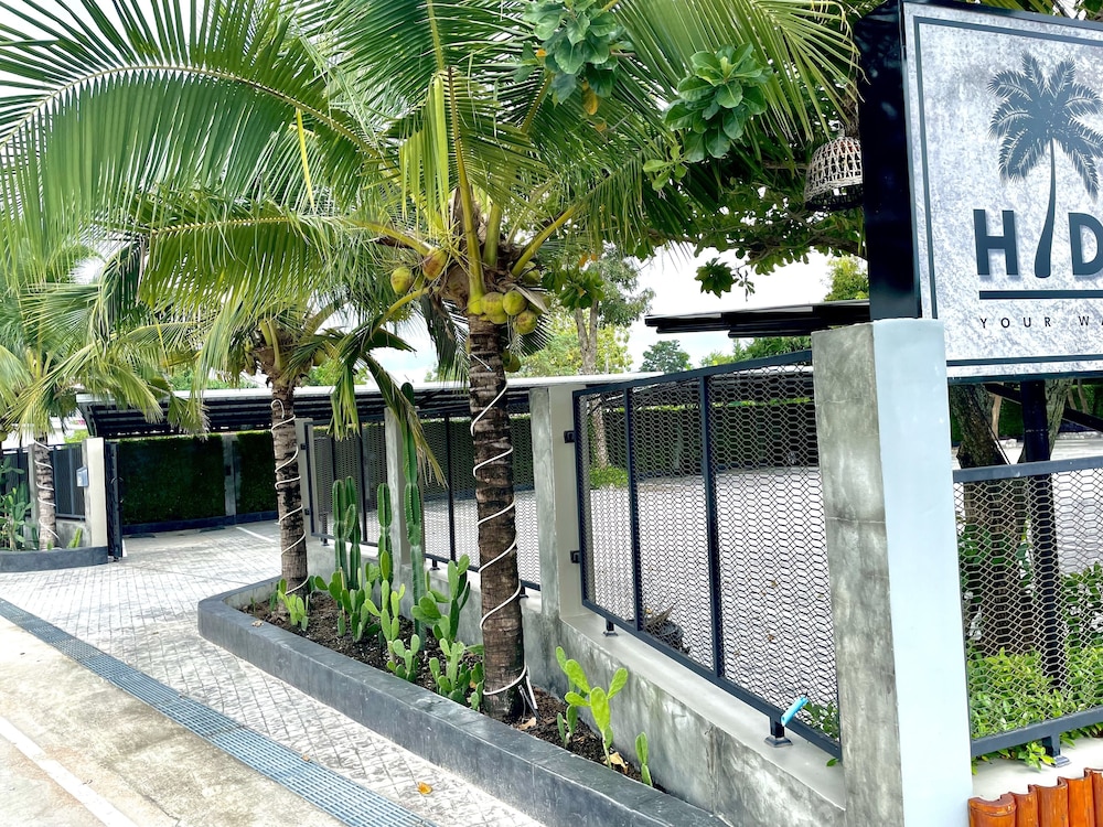 hideaway resort ban chang