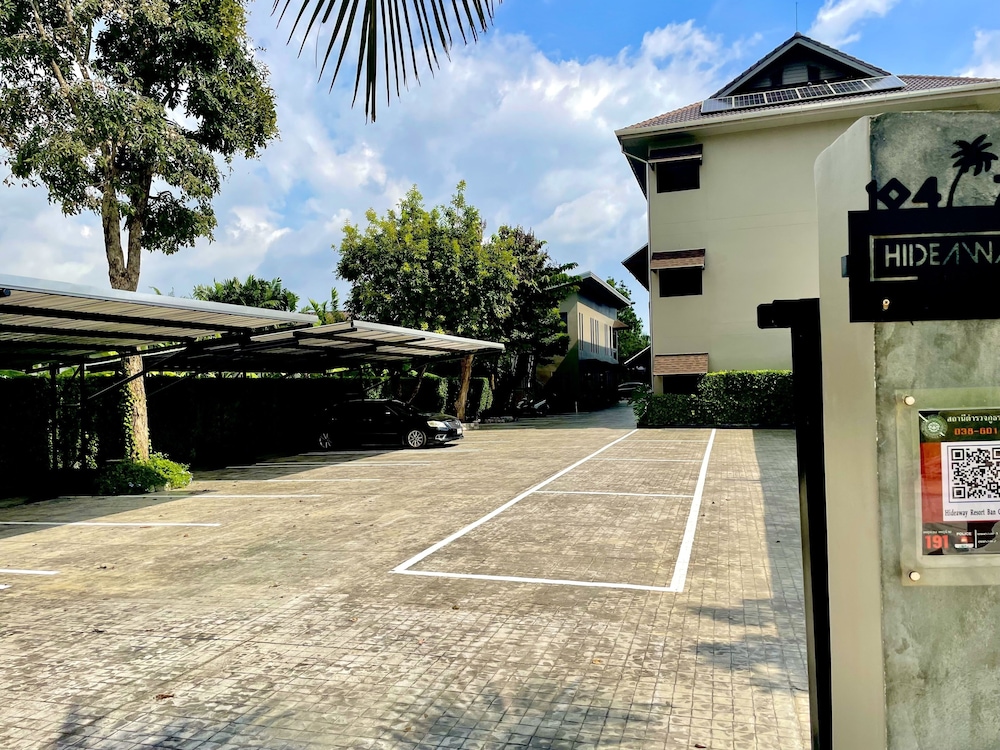 hideaway resort ban chang