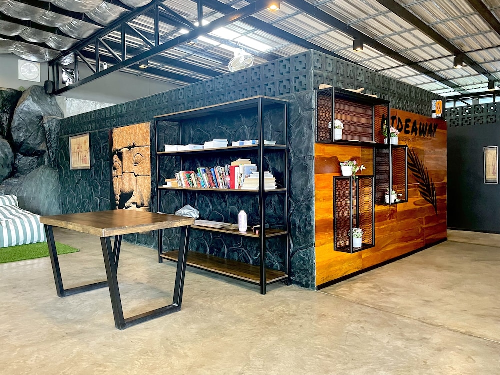 hideaway resort ban chang