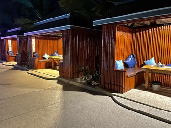 hideaway resort ban chang