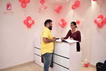 qotel hotel signature bnb ashok vihar