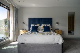 the shipwrights arms