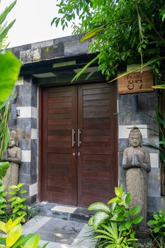 the gardens seminyak