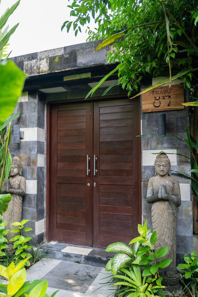 the gardens seminyak