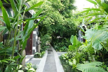 the gardens seminyak
