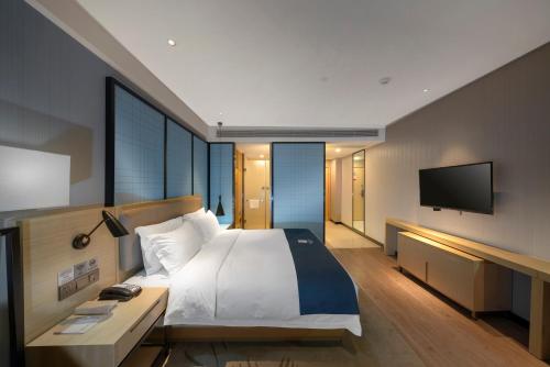 echarm hotel haikou zhongshan south road high speed railway east station