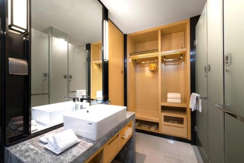 echarm hotel haikou zhongshan south road high speed railway east station