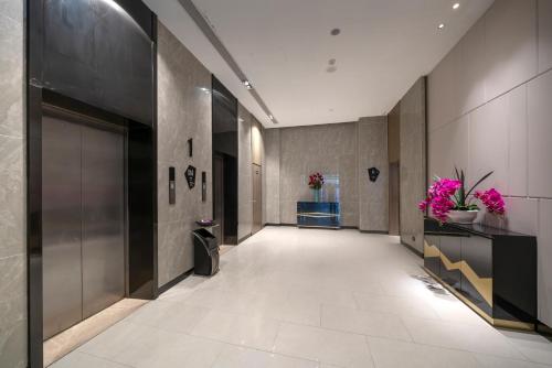 echarm hotel haikou zhongshan south road high speed railway east station