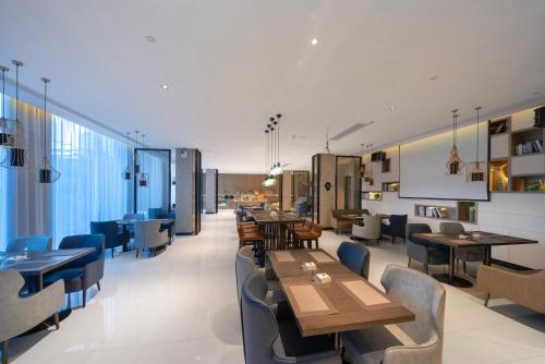 echarm hotel haikou zhongshan south road high speed railway east station