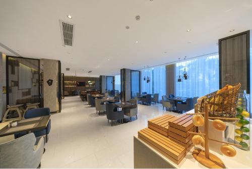 echarm hotel haikou zhongshan south road high speed railway east station