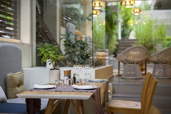 coco mat hotel nafsika