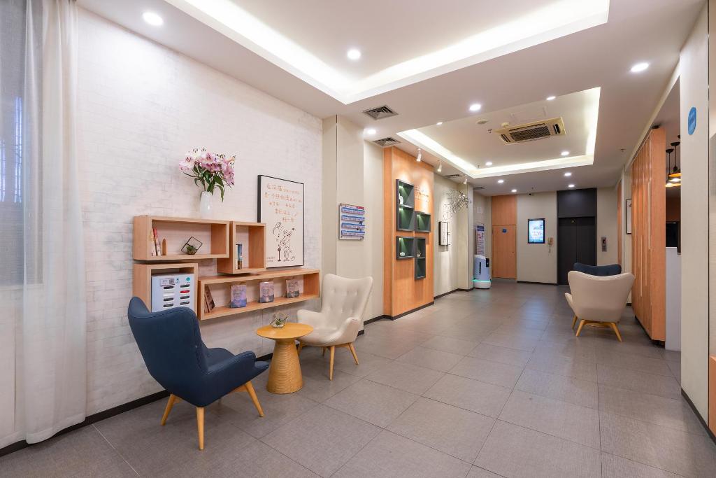 hanting hotel guangzhou yantang metro station