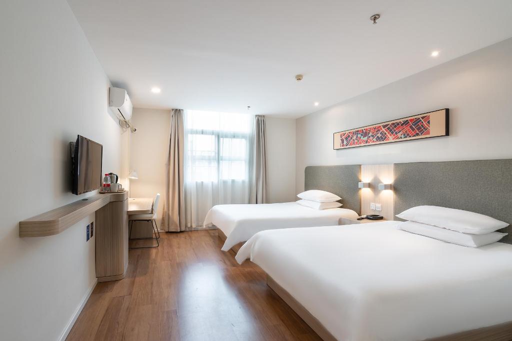 hanting hotel guangzhou yantang metro station