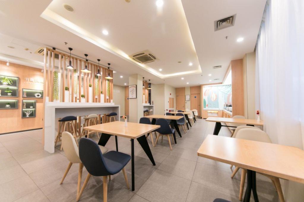 hanting hotel guangzhou yantang metro station