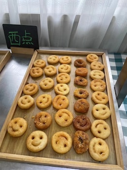 kaiserdom hotel airport branch