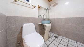 geoje island ahat spa pension