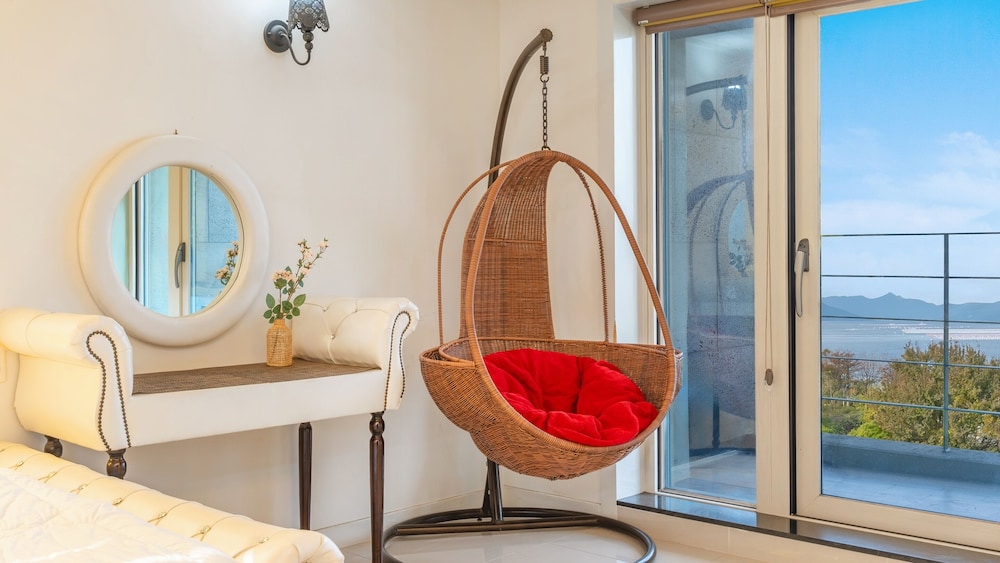 geoje island ahat spa pension