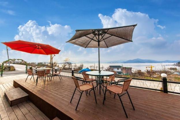 geoje island ahat spa pension