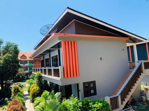 lanta phongpipat resort