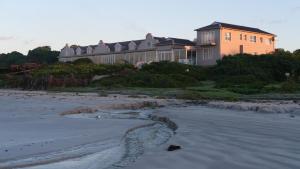 blue bay lodge