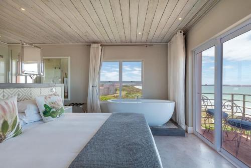 blue bay lodge